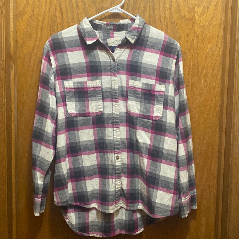 Universal Thread Goods Co flannel